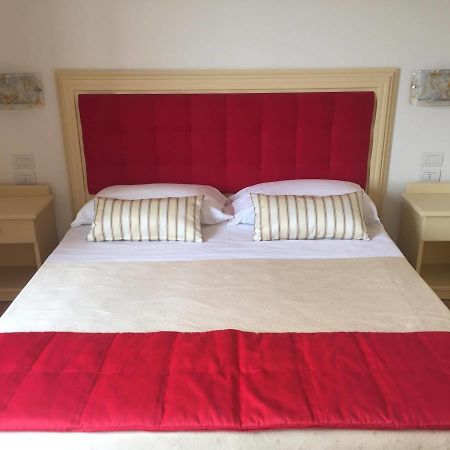 Il Salice Hotel Civitella Del Tronto Екстериор снимка