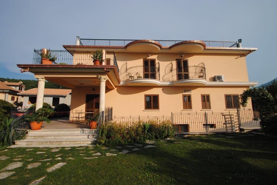 Il Salice Hotel Civitella Del Tronto Екстериор снимка