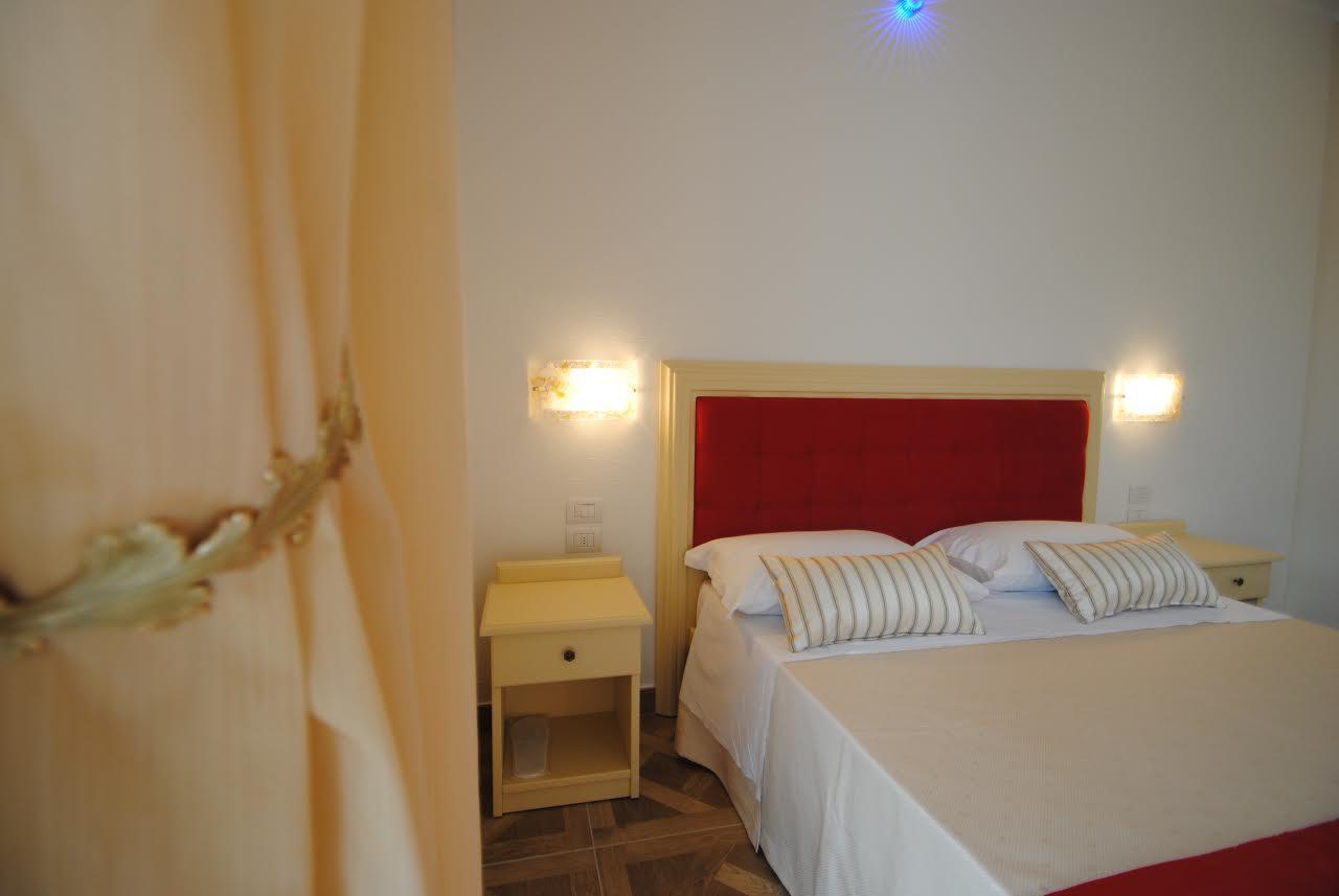 Il Salice Hotel Civitella Del Tronto Екстериор снимка